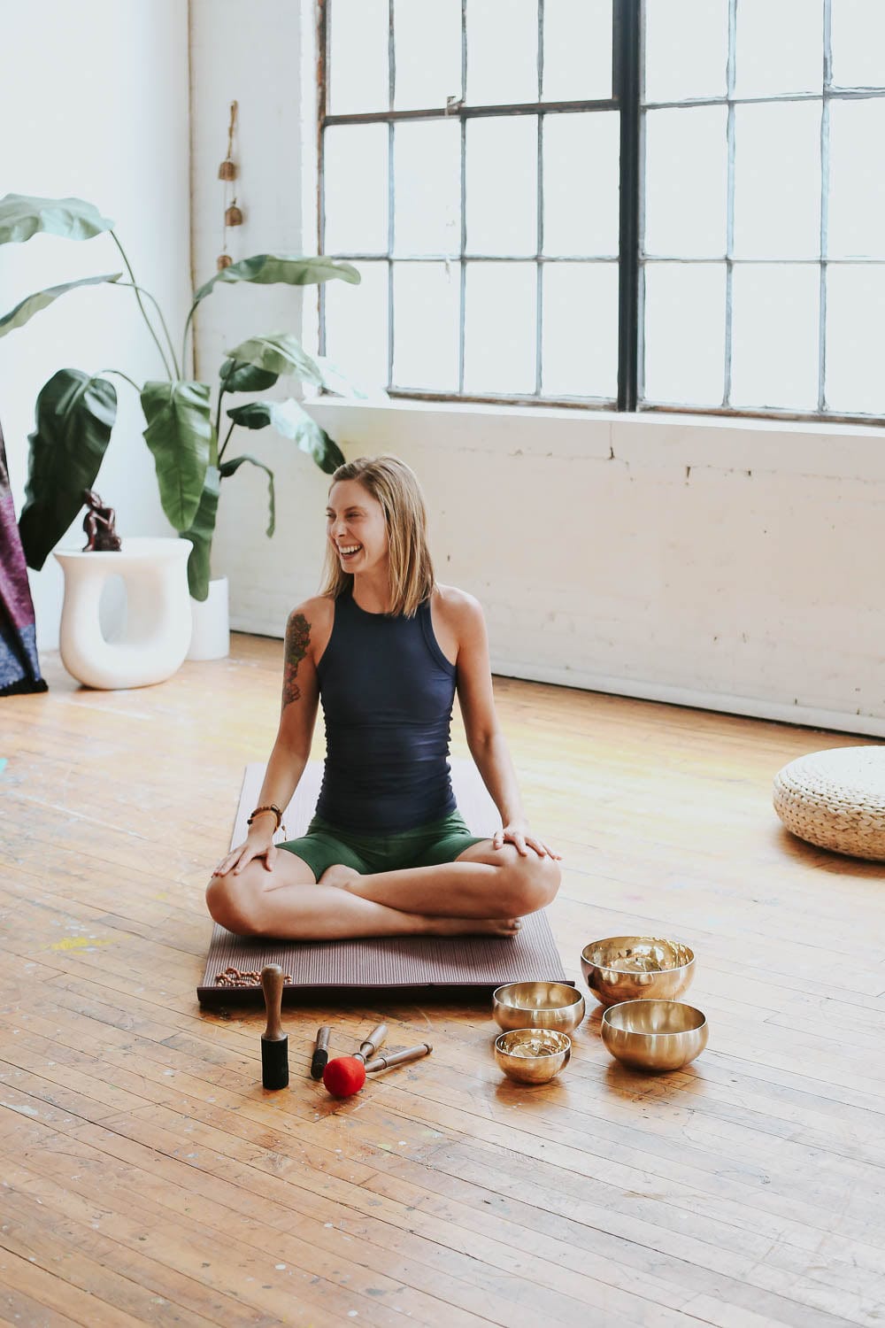 Chakra Clearing Tibetan Singing Bowl Masterpiece - Image 3