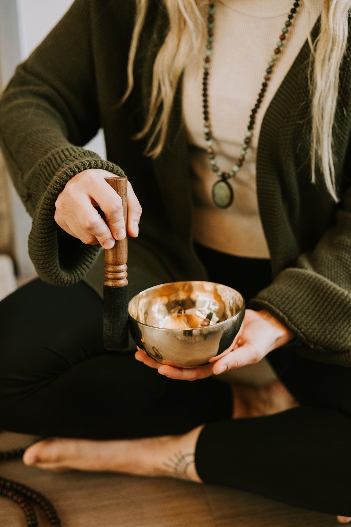 DharmaShop Tibetan Singing Bowl Set - Image 3