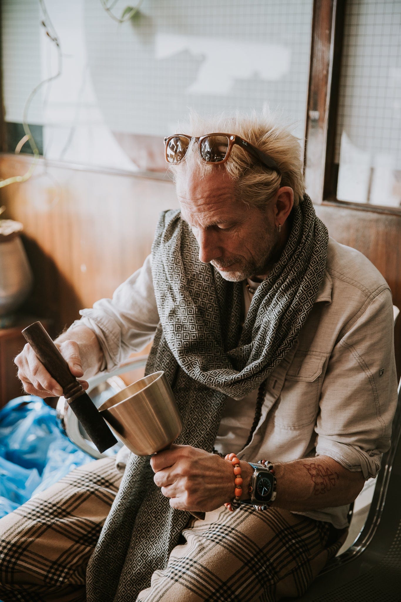 Moon Bowl with Carved Handle - Image 8