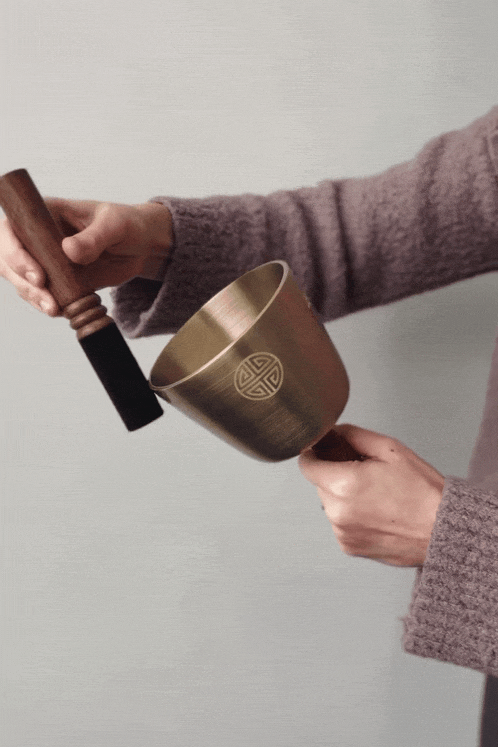 Moon Bowl with Carved Handle - Image 4