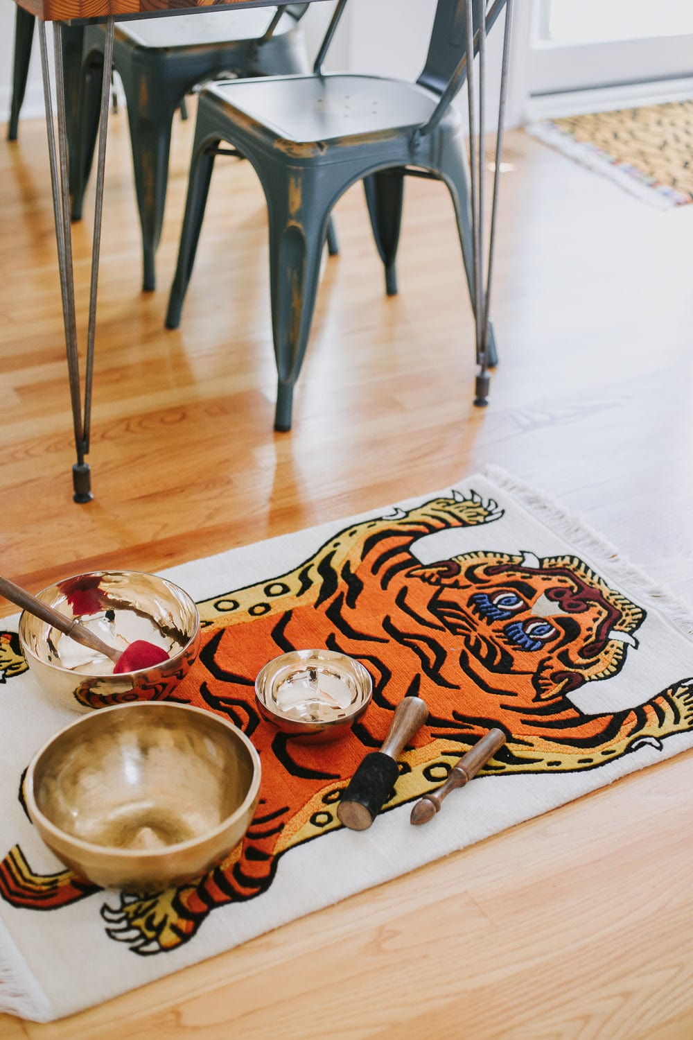 DharmaShop Tibetan Singing Bowl Set - Image 14