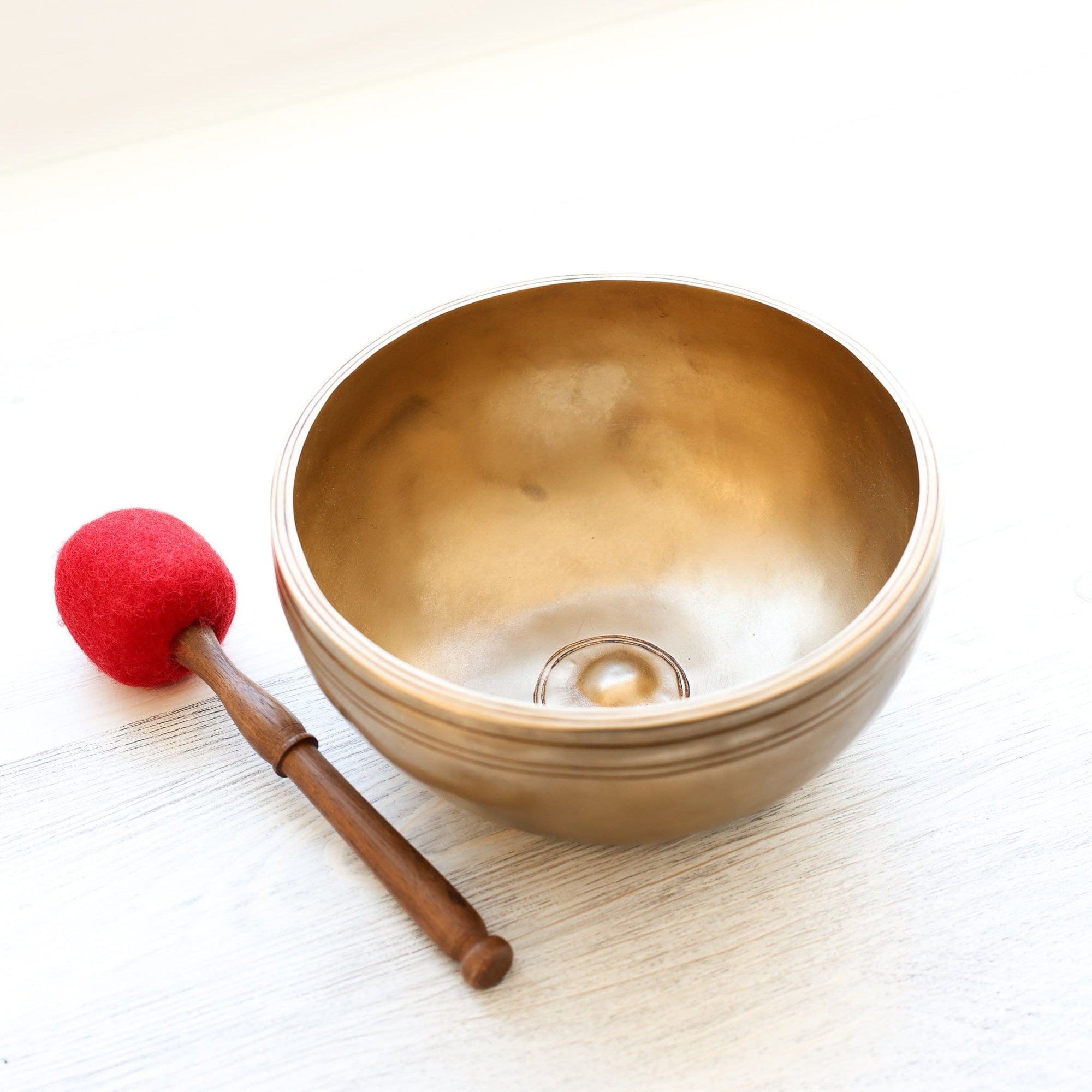 Tibetan Lingam Singing Bowl - Image 2