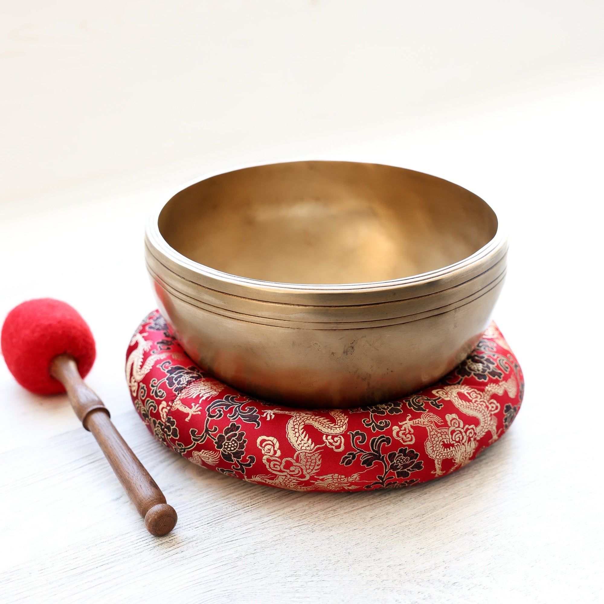 Tibetan Lingam Singing Bowl - Image 5