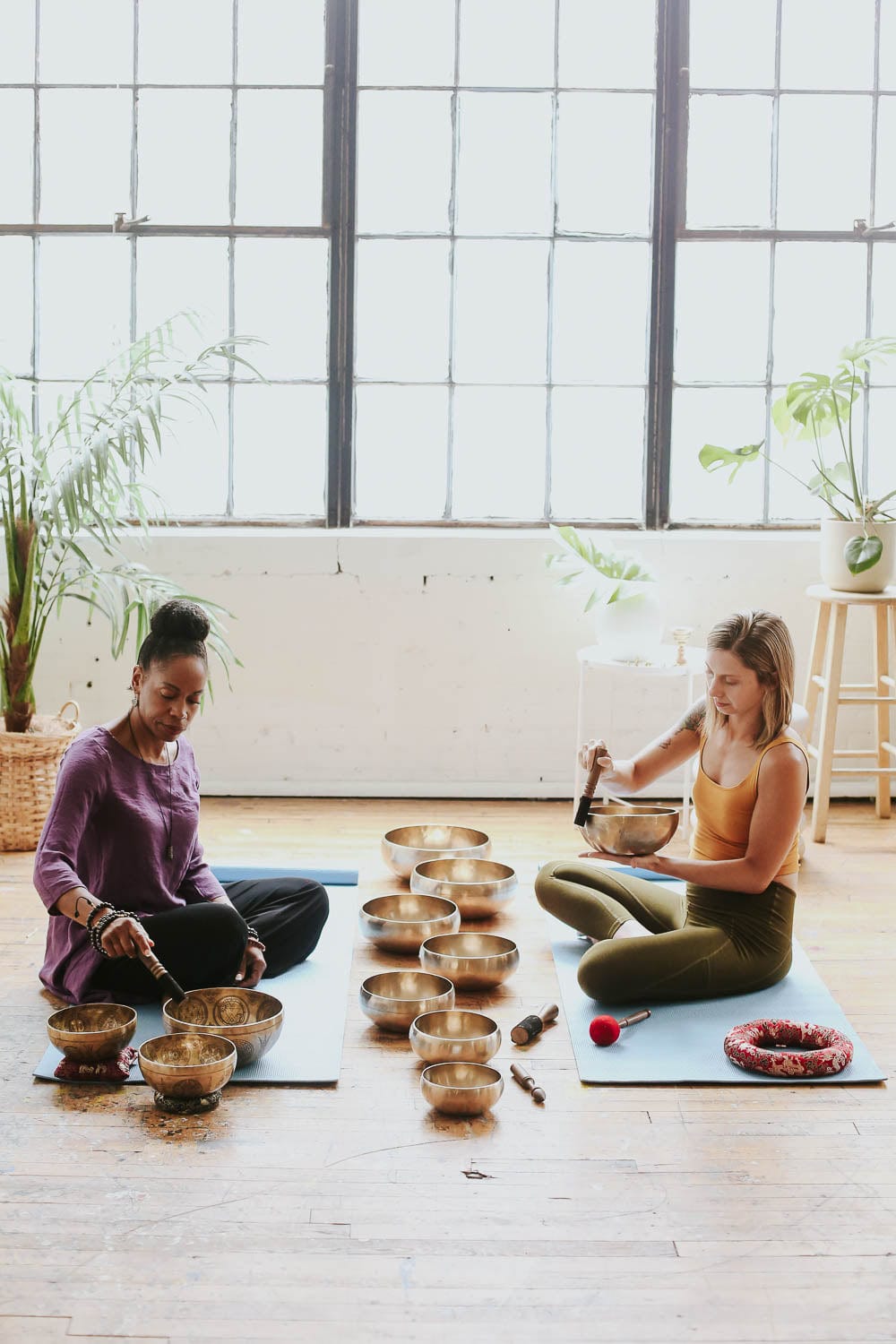 Tibetan Lingam Singing Bowl - Image 15