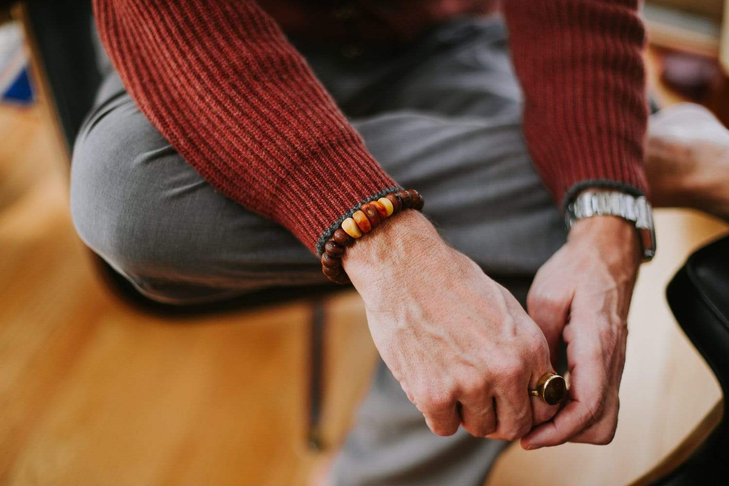 Bodhi Seed and Amber Wrist Mala - Image 3