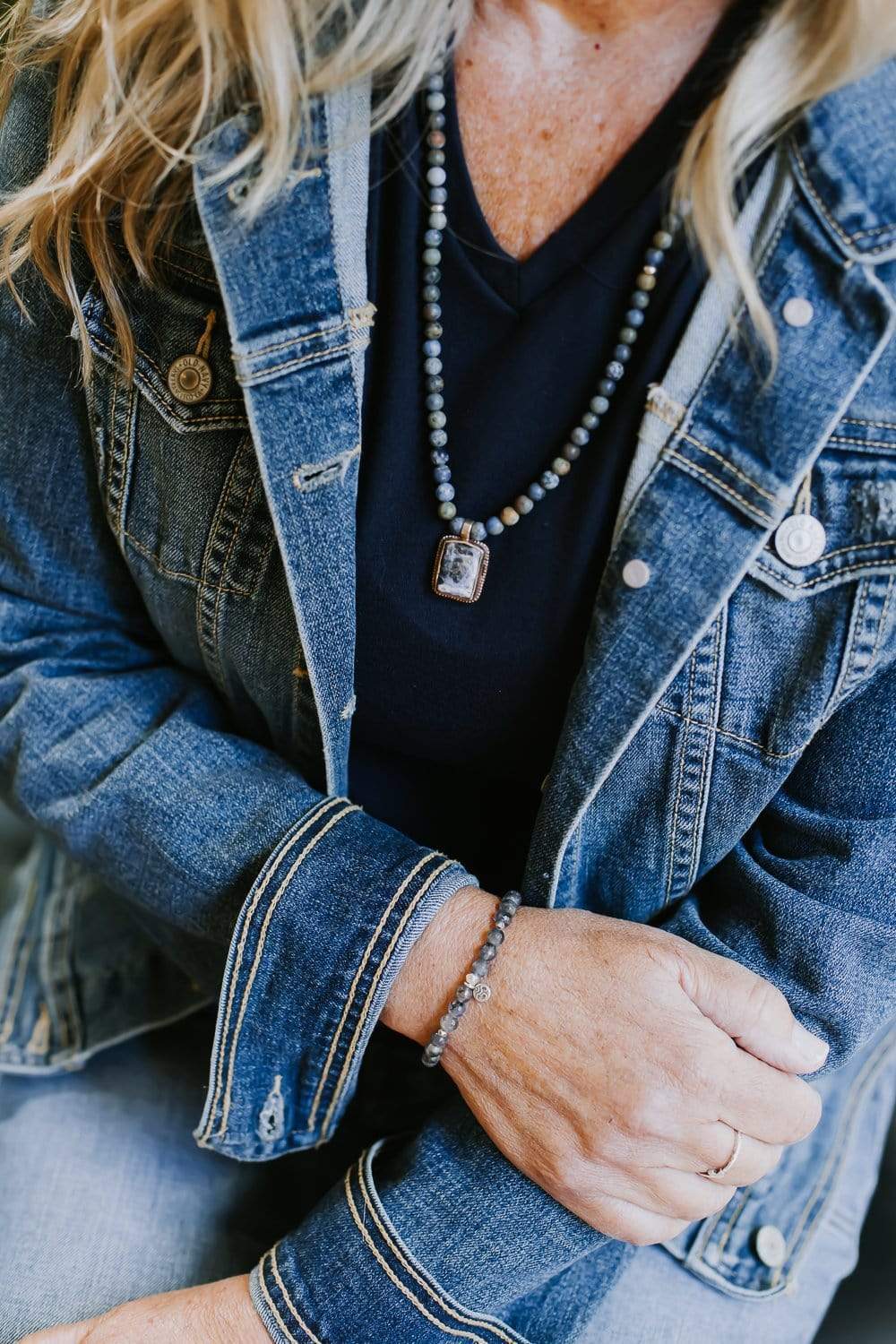 Calming Twilight Iolite Energy Bracelet - Image 6