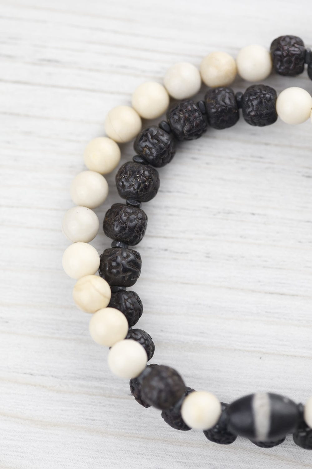 Medicine Buddha Dzi & Rudraksha Bracelet - Image 6