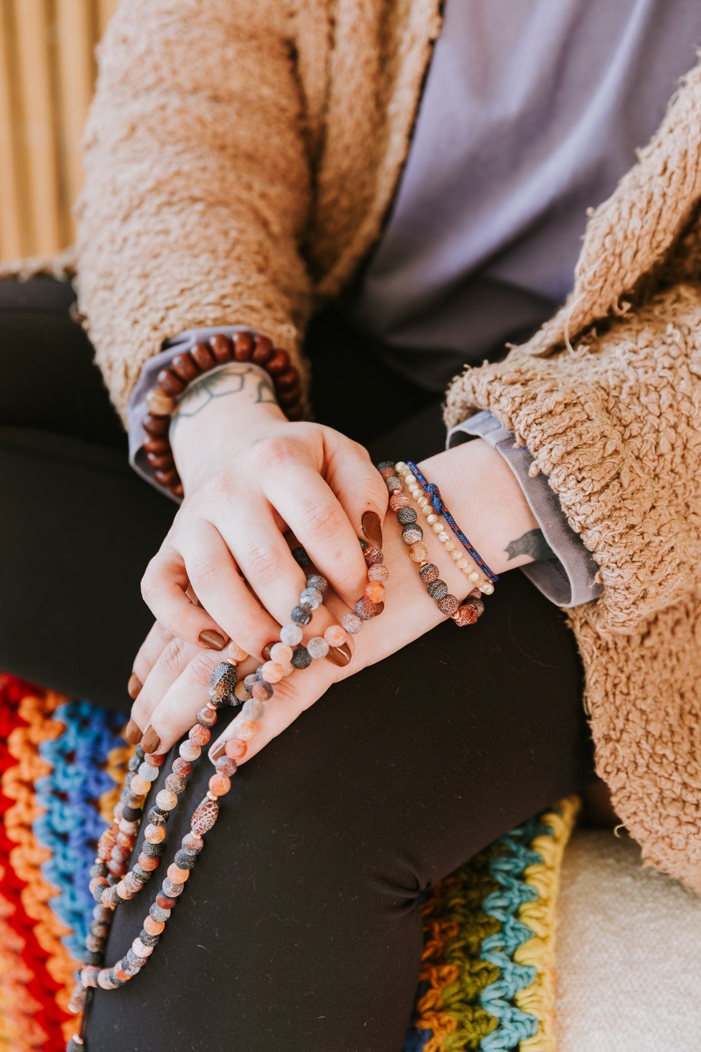 Tibetan Dragon Vein Agate Bracelet - Image 4